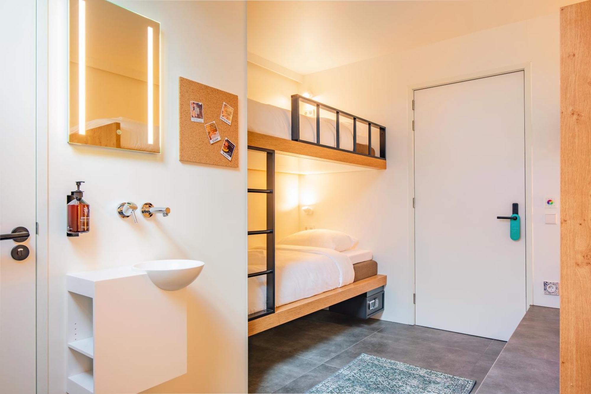 Bunk Hostel Amsterdam Esterno foto